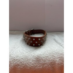 Collier brun avec piques 2ème main