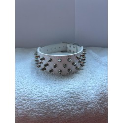 Collier blanc avec piques 2ème main