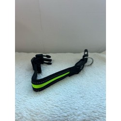 Collier noir avec bande verte qui s'allume 2ème main