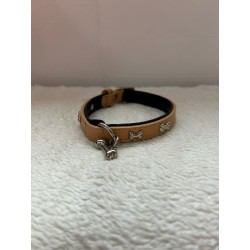 Collier beige avec pins os argentés 2ème main