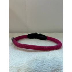 Collier en corde rose 2ème main
